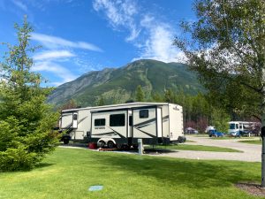 Best RV For Full Time Living - Let's Travel Family